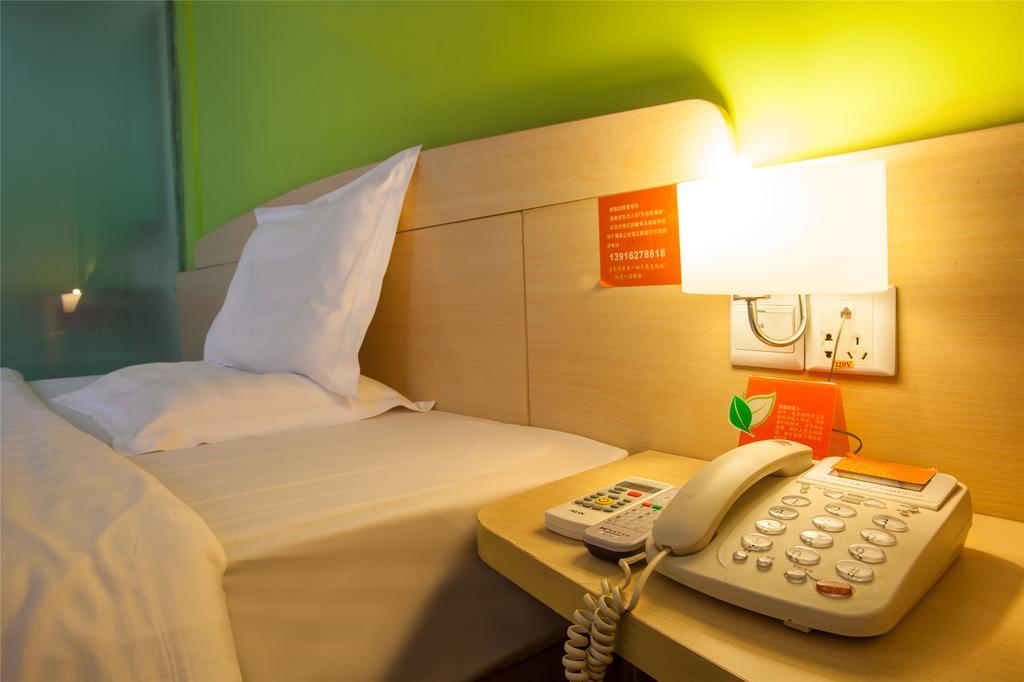 7days Jinsong Subway Station Hotel